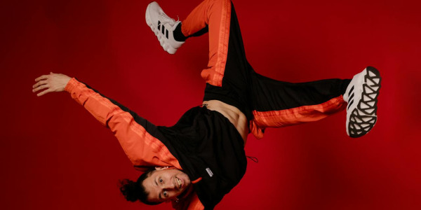 Jak stać na rękach – nauka krok po kroku