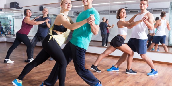 Taniec towarzyski – z salonów pod strzechy