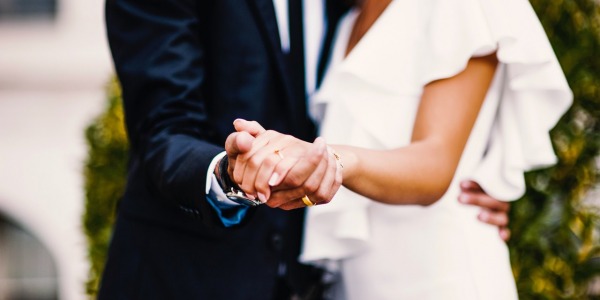 Jak tańczyć na weselu? Wskazówki dla zestresowanych!