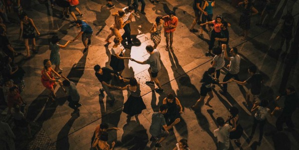 Luz na parkiecie? To możliwe! Poznaj taniec użytkowy!