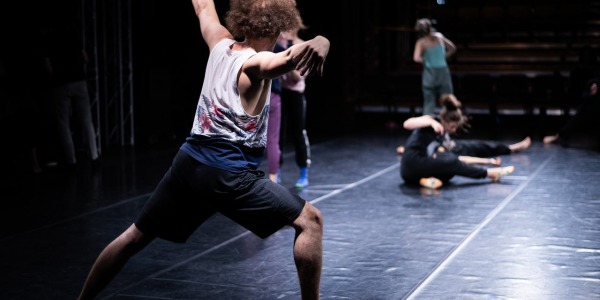 O tancerzach słów kilka